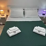 Rosso Locazioni Brevi Tatil Evi Napoli