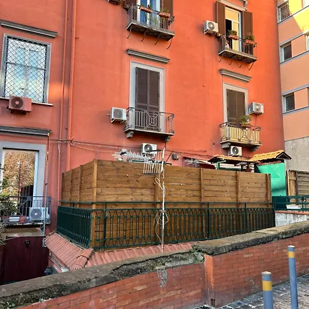 Rosso Locazioni Brevi *