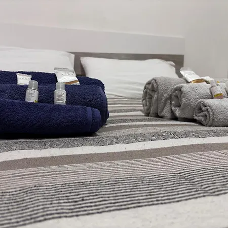 Rosso Locazioni Brevi * 那不勒斯