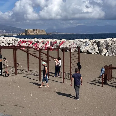 Rosso Locazioni Brevi * 那不勒斯