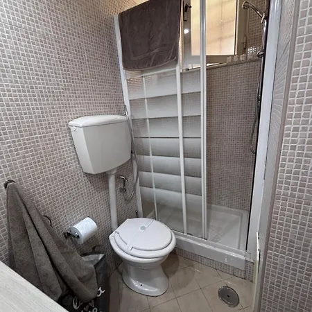 Rosso Locazioni Brevi *