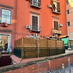 Rosso Locazioni Brevi *